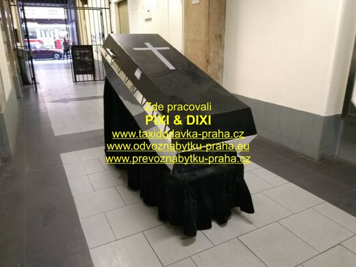 Nákladní taxi dodávka Praha.jpg